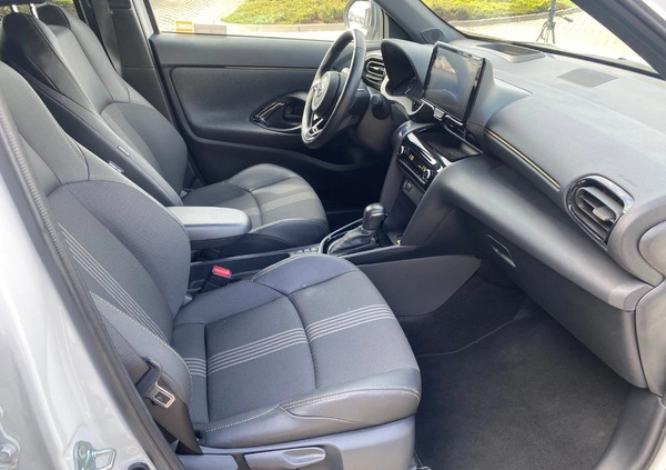 Toyota Yaris Cross cena 122900 przebieg: 21601, rok produkcji 2022 z Kalisz małe 596
